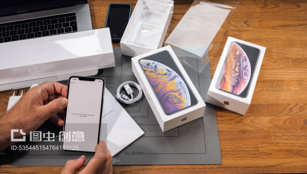 苹果Max手机开箱评测：极致体验从拆箱开始